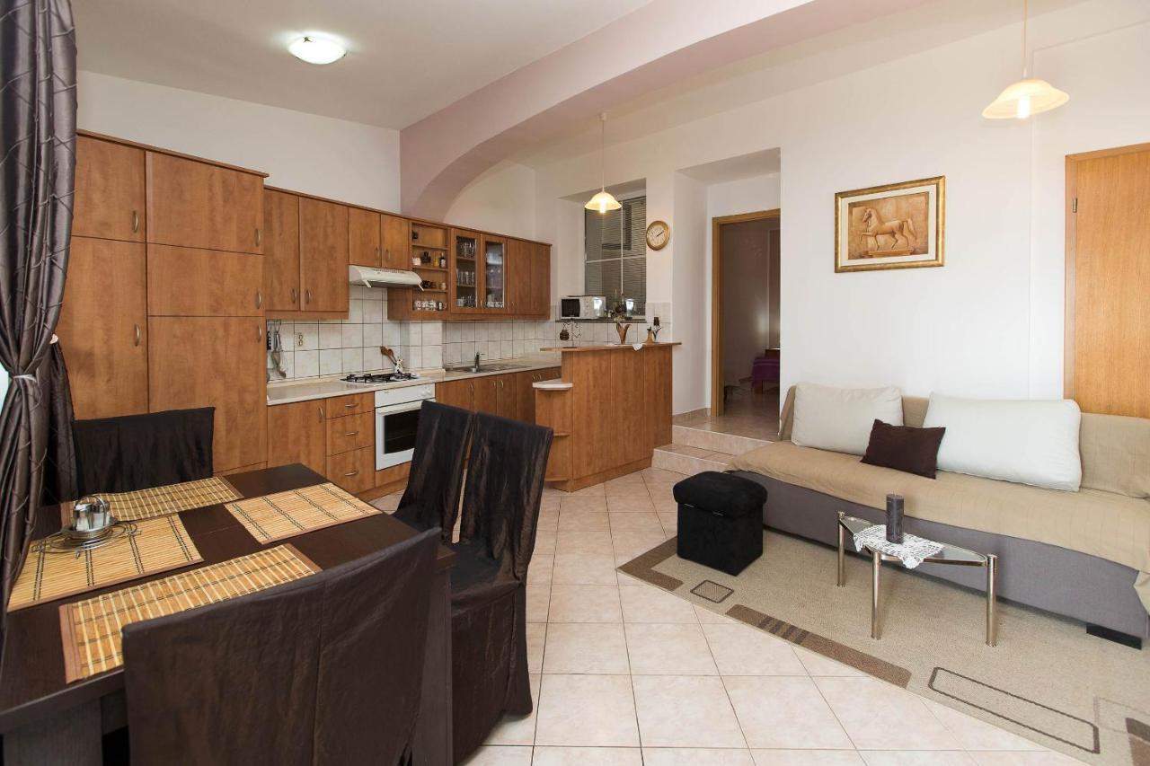 קריקווניצה Apartmani Vera מראה חיצוני תמונה